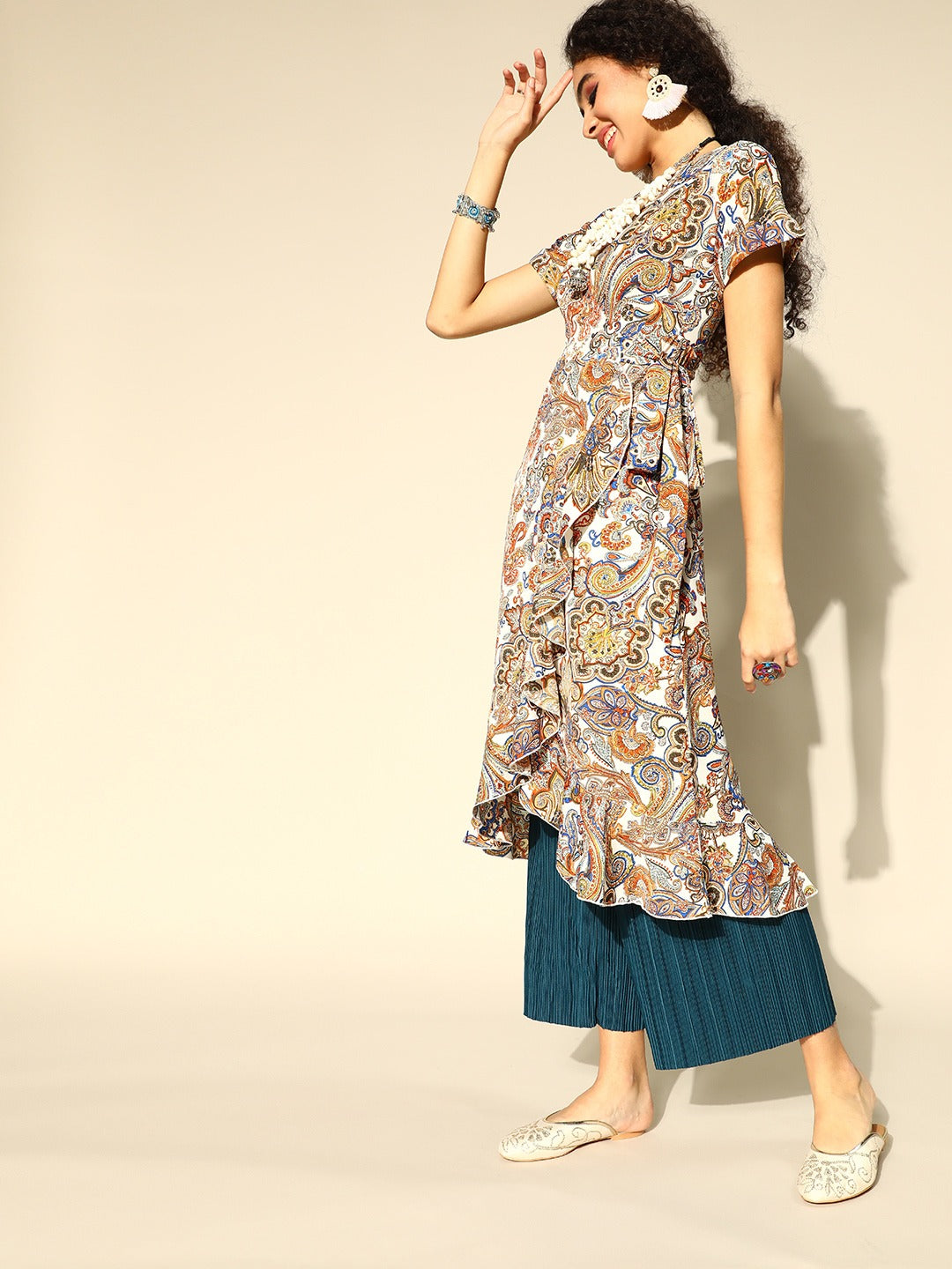 Berrylush Women White Floral Flared Sleeves A-Line Midi Kurta - Image 2