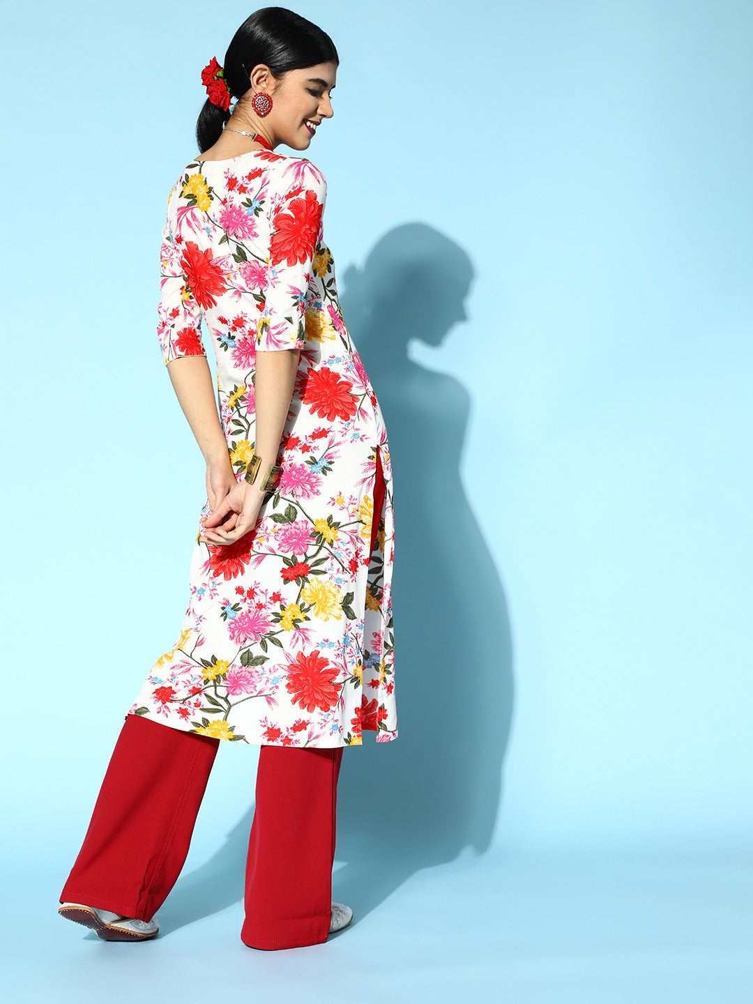 Berrylush Women White & Red Floral Printed Keyhole Neck Side-Slited Straight Calf Length Kurta - Image 3