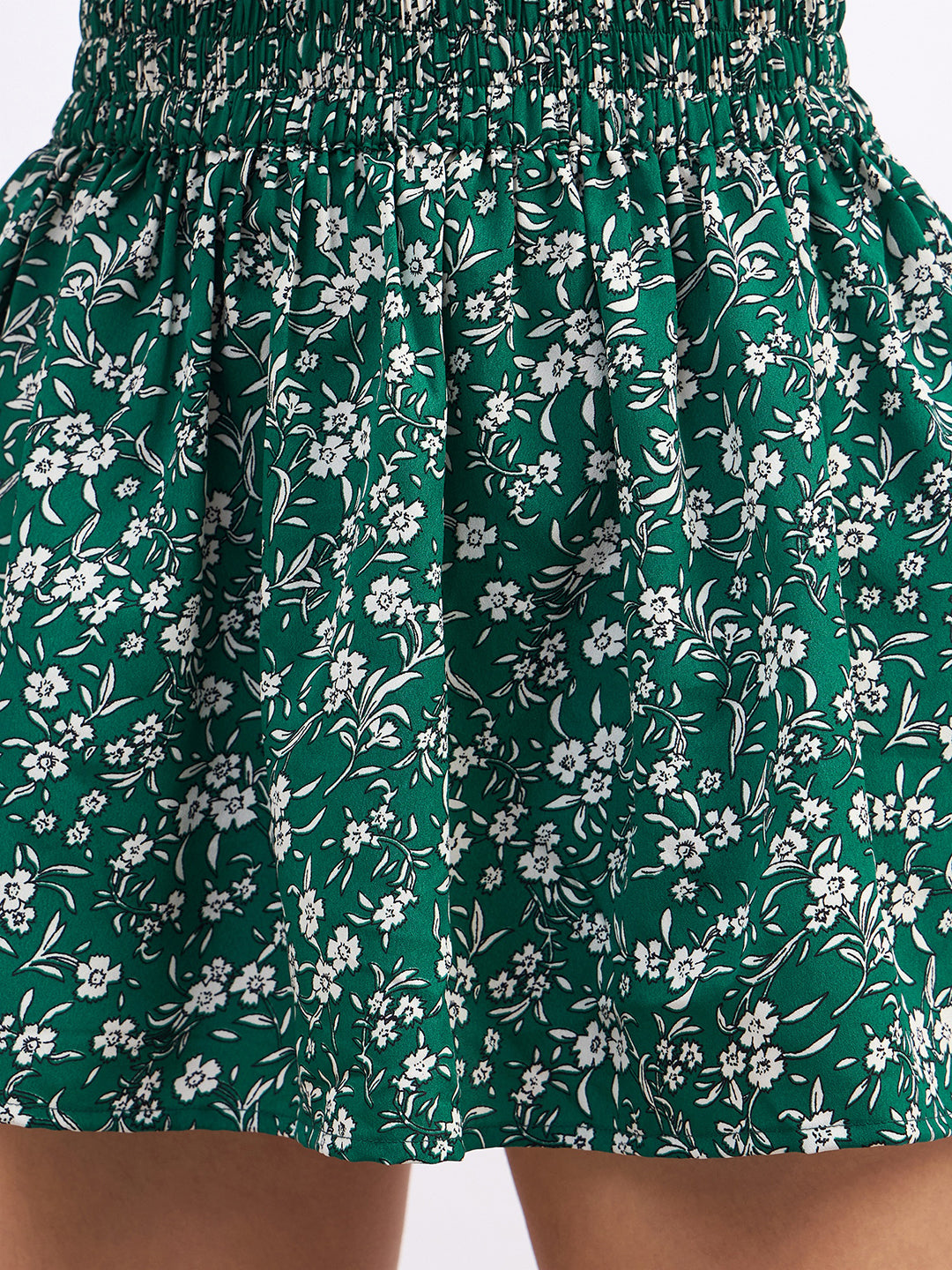 Green & White Floral Printed V-Neck Bell Sleeves Front Tie-Up Cropped Top & High-Rise Elastic Waist Flared Mini Skirt Co-Ord Set - Image 5