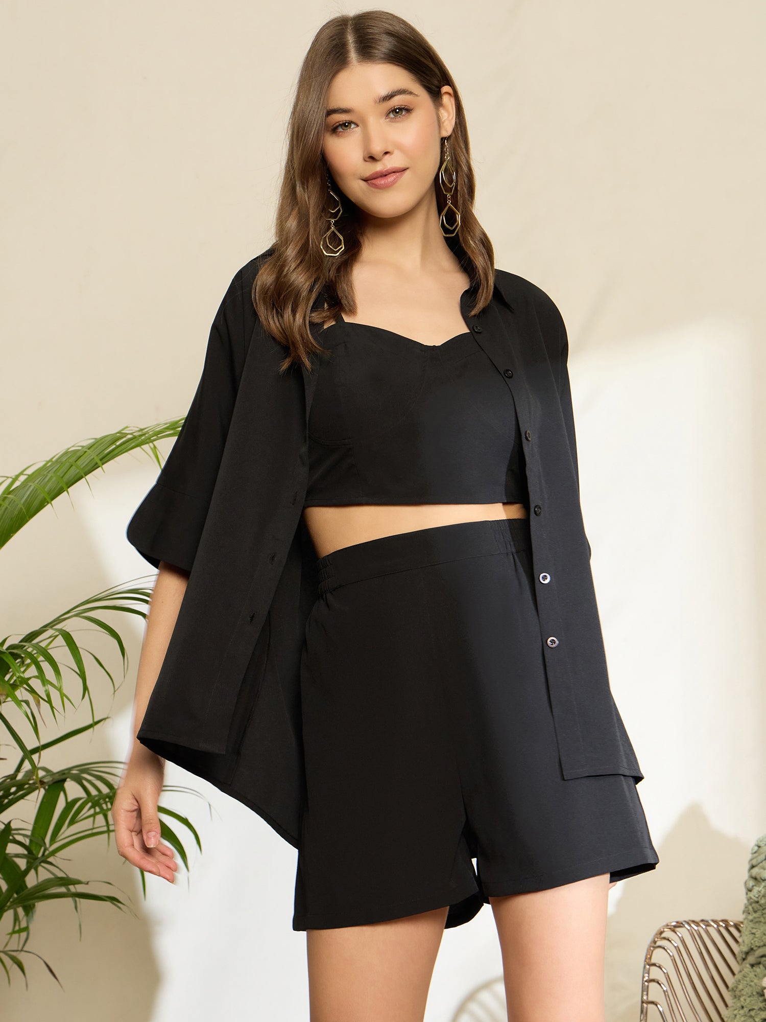 Solid Black Sweetheart Neck Sleeveless Cropped Top, Collared Neck Short Sleeves Longline Shrug, & High-Rise Waist Mini Shorts 3-Piece Set - Image 5